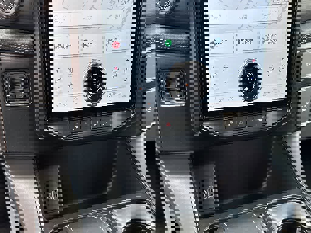 New 2025 Ford F150 Lightning Flash image 30