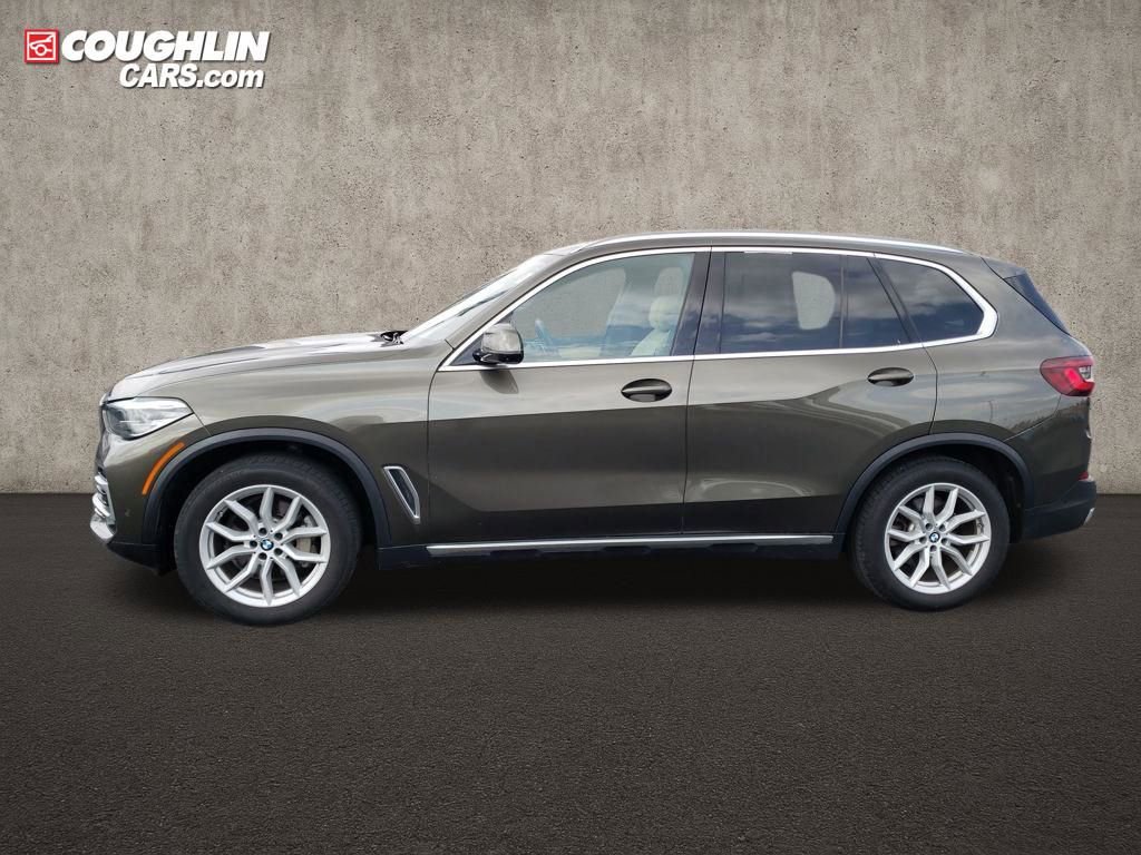 Used 2022 BMW X5 xDrive40i w/ Premium Package image 2