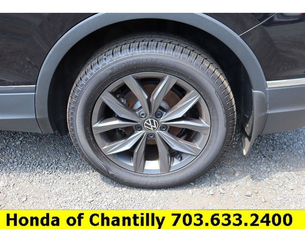 Used 2022 Volkswagen Tiguan SE image 27