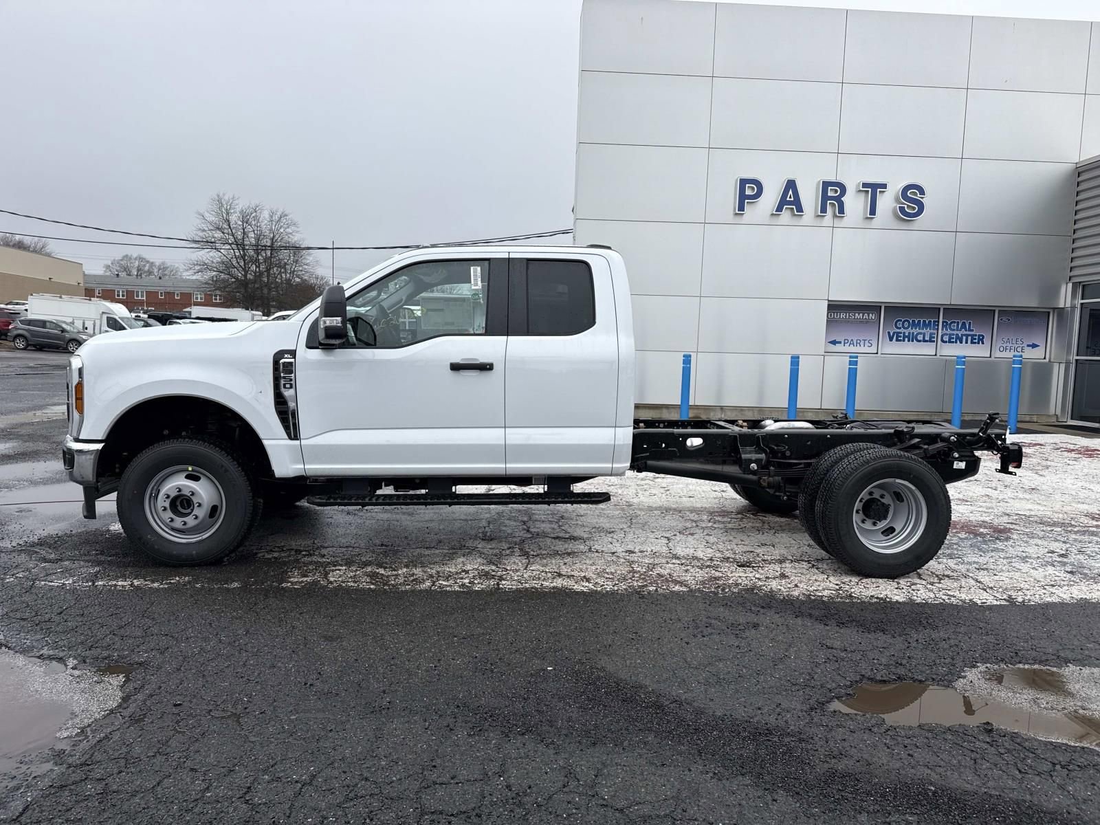 New 2026 Ford F350 4x4 SuperCab DRW Super Duty image 6