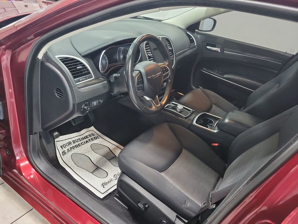 Used 2019 Chrysler 300 Touring w/ Driver Convenience Group RWD image 27
