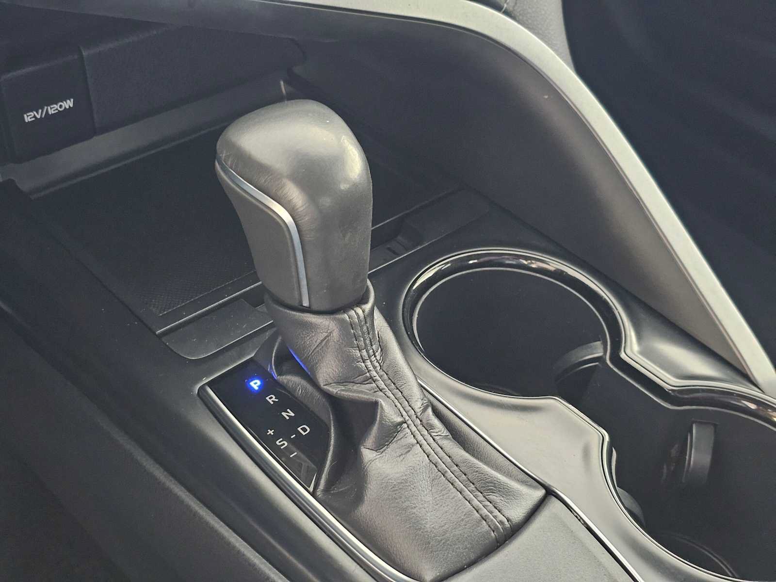 Used 2019 Toyota Camry SE FWD image 31