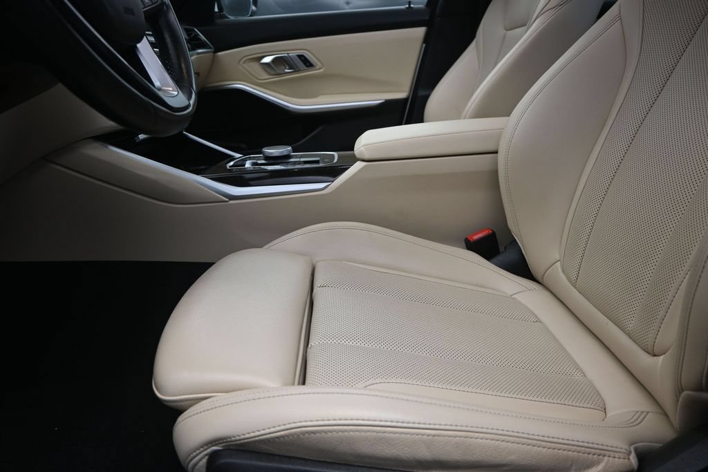 Certified 2023 BMW 330i Sedan w/ Driving Assistance Package RWD image 13