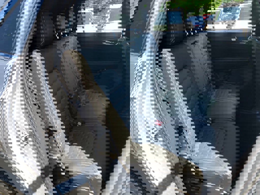 New 2025 Volkswagen Atlas Cross Sport SEL image 32