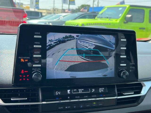 Used 2022 Toyota Sienna LE FWD image 28