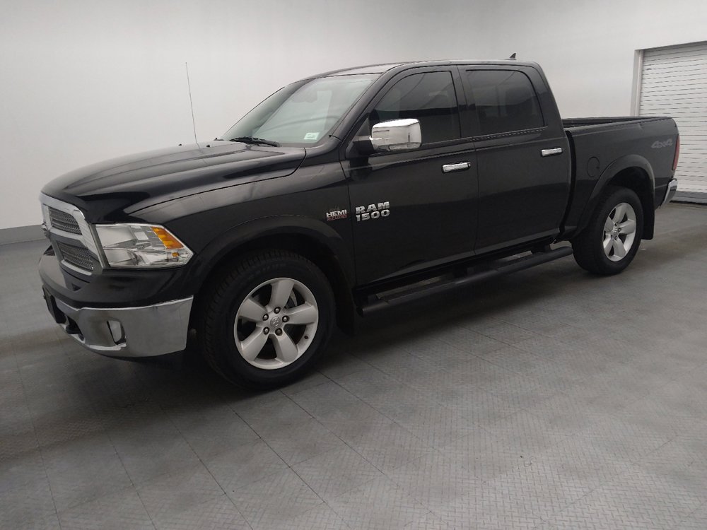 Used 2018 RAM 1500 SLT image 2