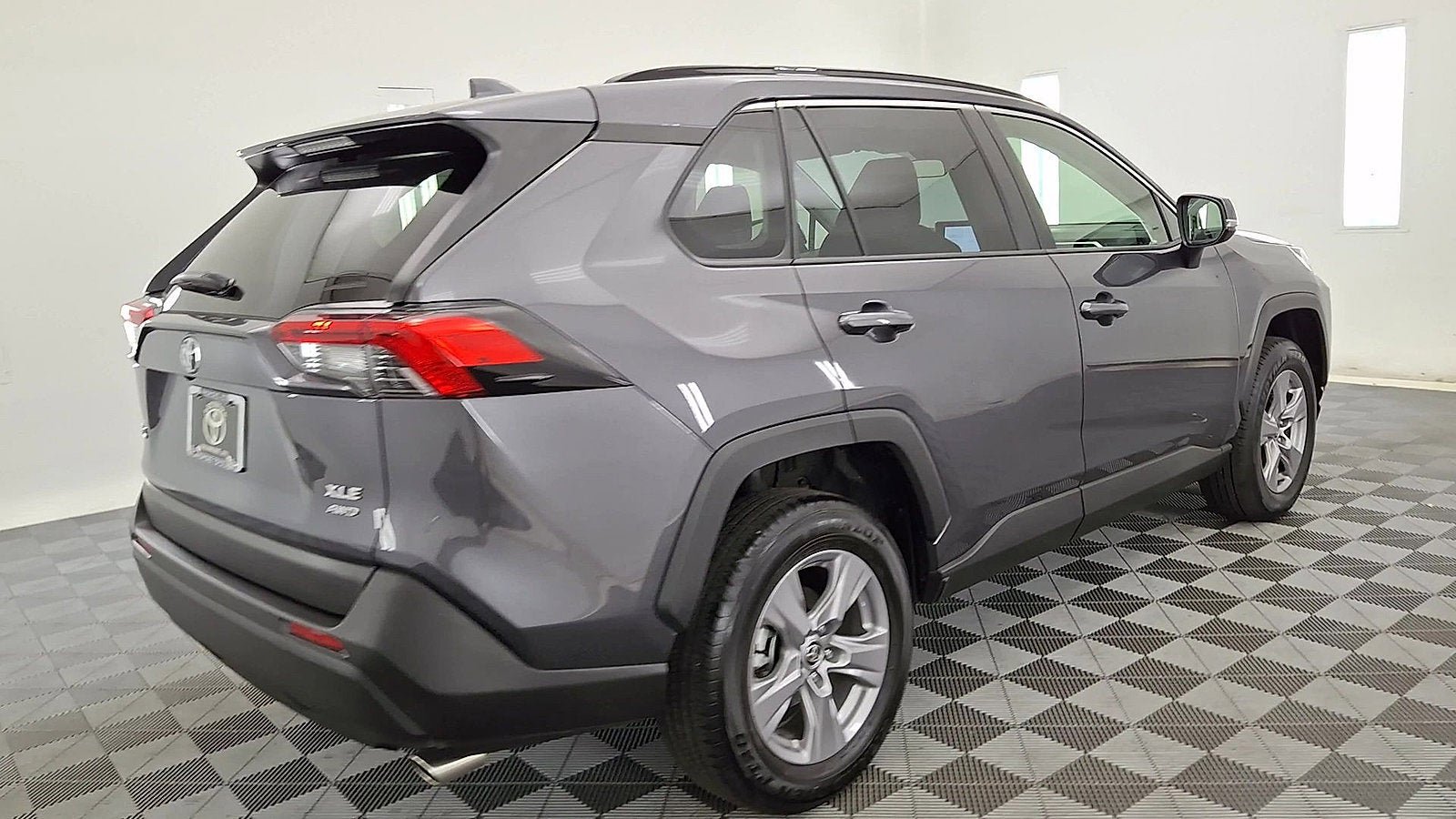 Certified 2025 Toyota RAV4 XLE AWD/4WD image 4