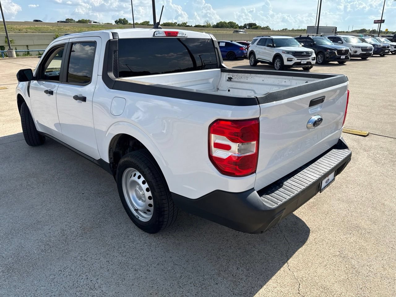 Used 2022 Ford Maverick XL FWD image 8