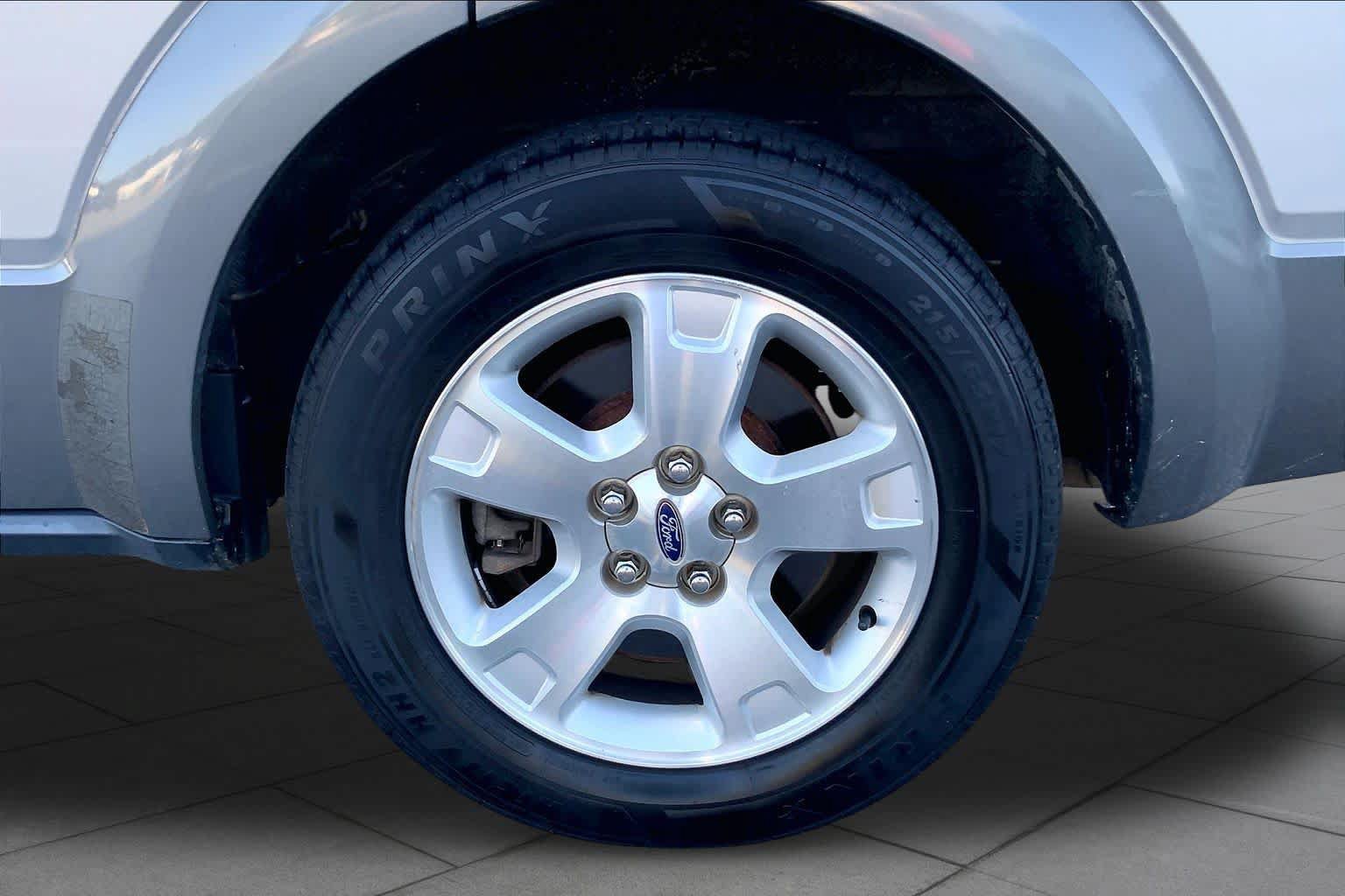 Used 2007 Ford Freestyle SEL FWD image 9