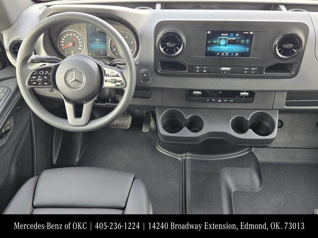 Used 2025 Mercedes-Benz Sprinter 2500 image 26