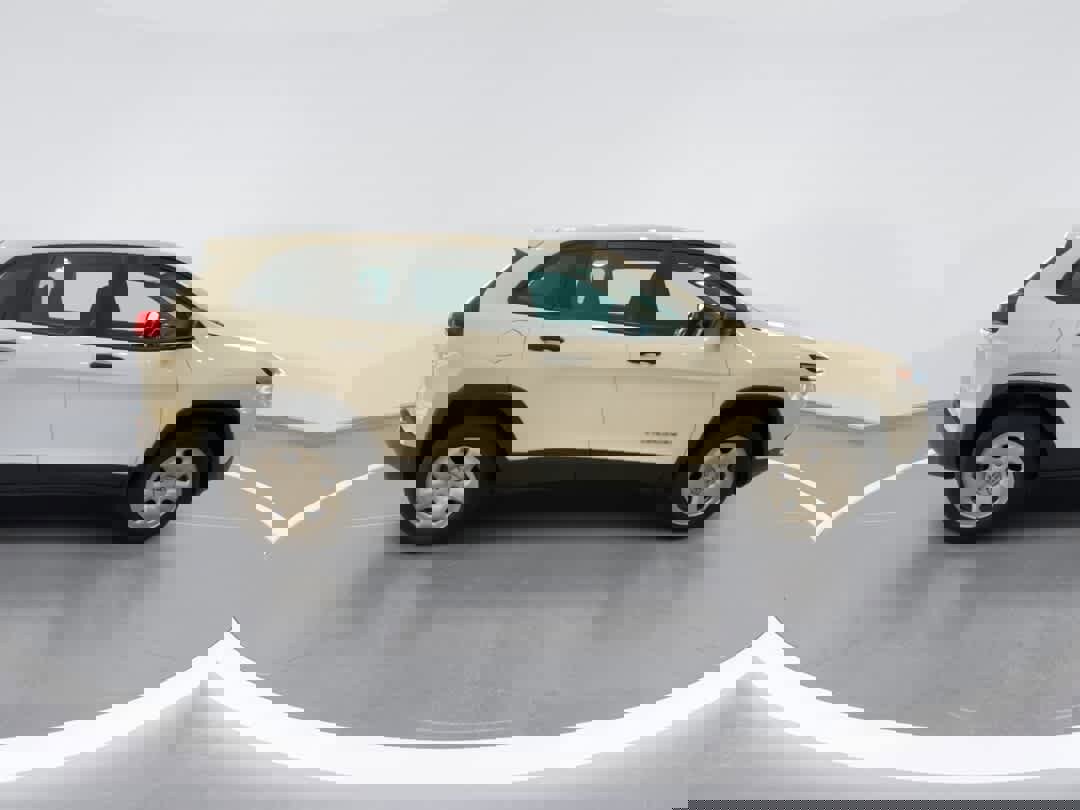 Used 2017 Jeep Cherokee Sport w/ Trailer Tow Group image 9