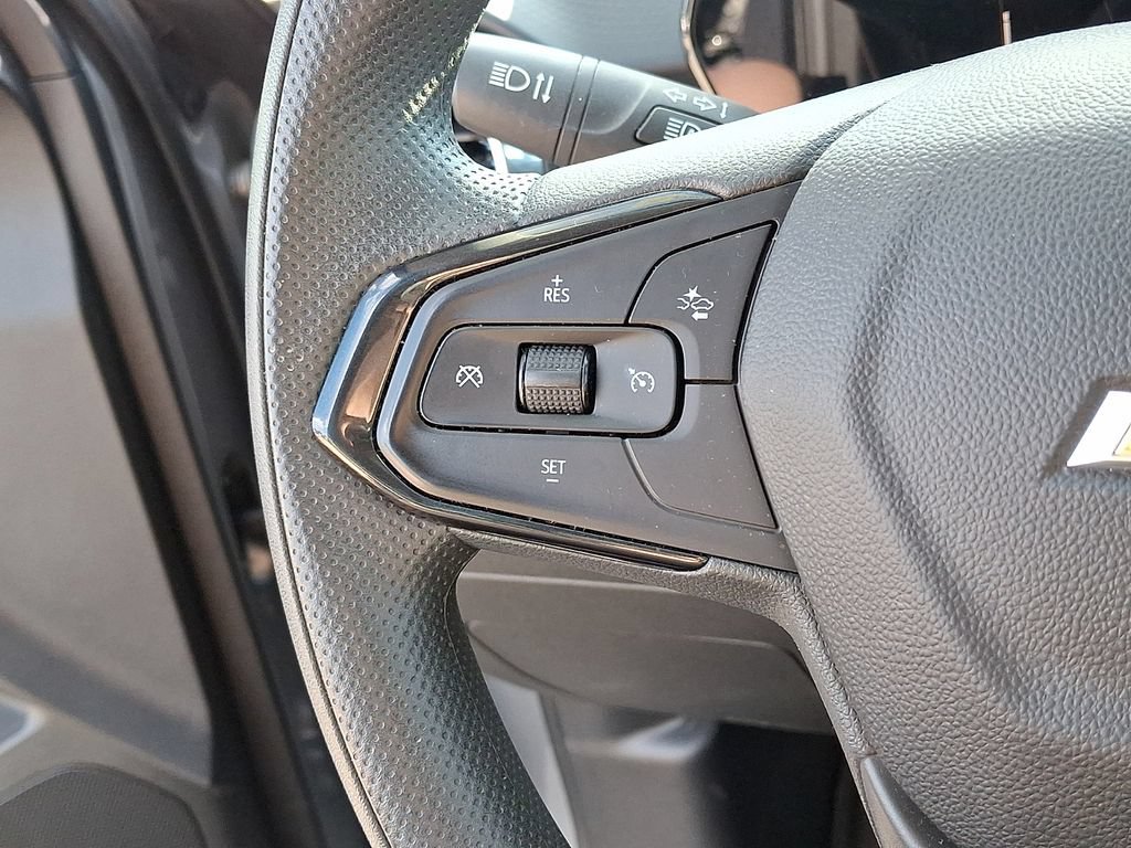 Used 2024 Chevrolet Trax LT FWD image 20