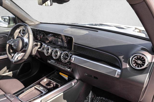 New 2026 Mercedes-Benz GLB 250 4MATIC image 28