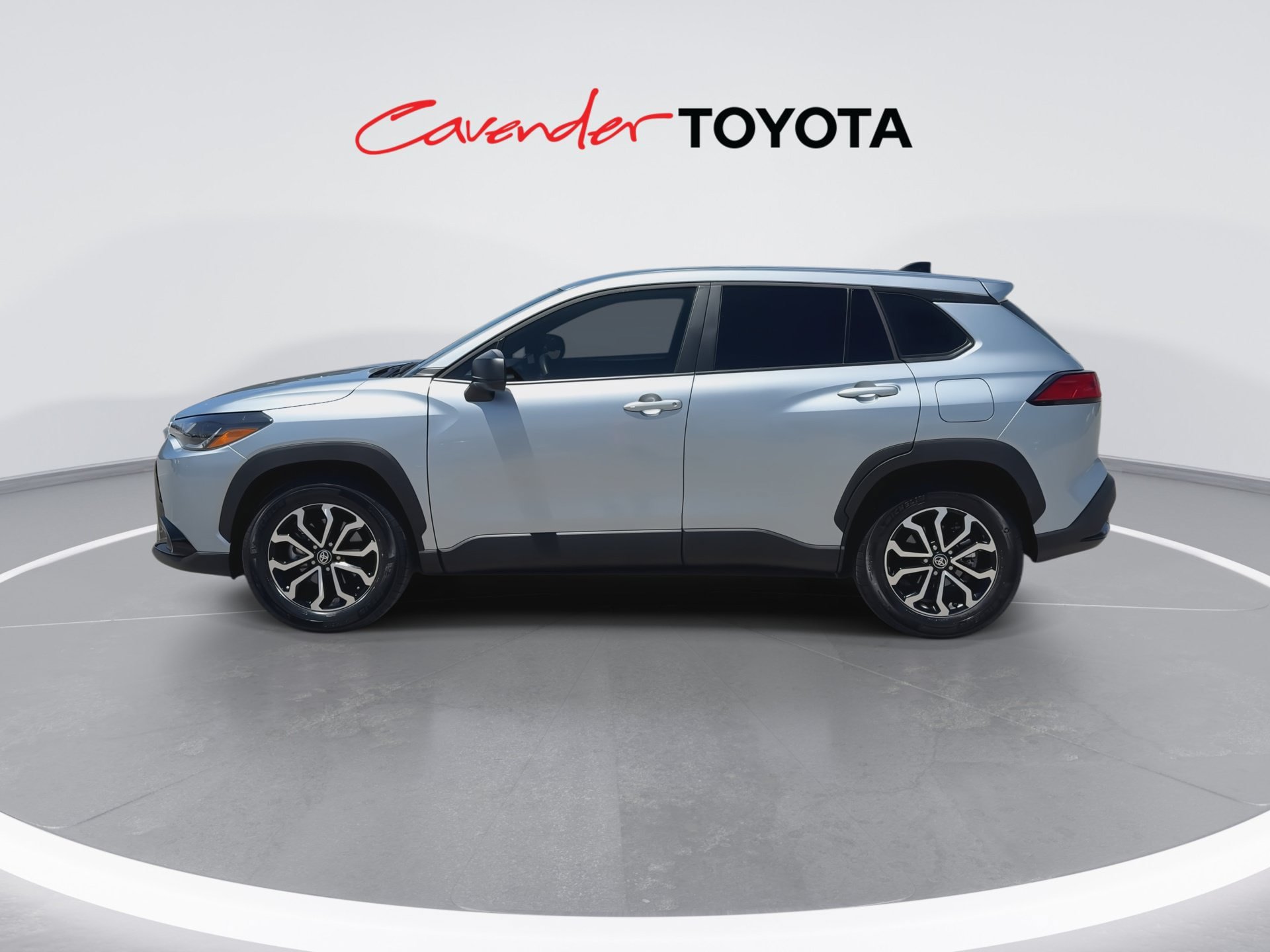 Used 2025 Toyota Corolla Cross AWD Hybrid image 5