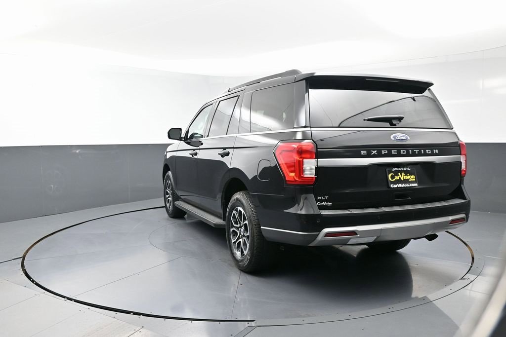 Used 2024 Ford Expedition XLT image 7