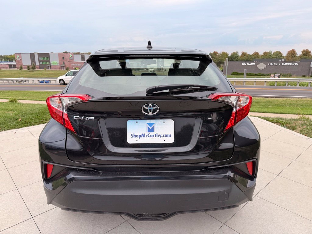 Used 2019 Toyota C-HR XLE FWD image 7
