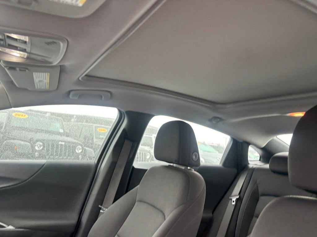 Used 2023 Chevrolet Malibu LT image 14