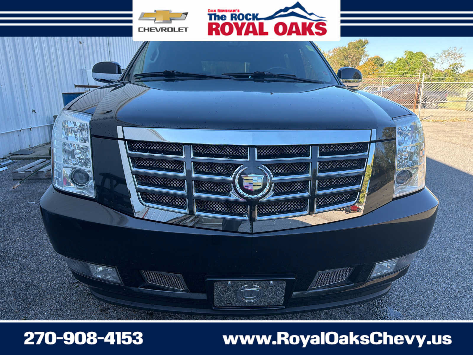 Used 2012 Cadillac Escalade Luxury AWD/4WD image 11