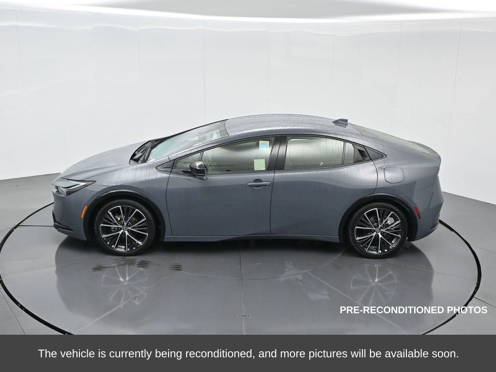 Used 2025 Toyota Prius XLE image 58