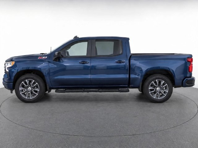 Used 2023 Chevrolet Silverado 1500 RST w/ Z71 Off-Road Package AWD/4WD image 8
