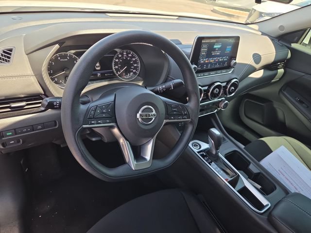 Certified 2023 Nissan Sentra SV FWD image 11