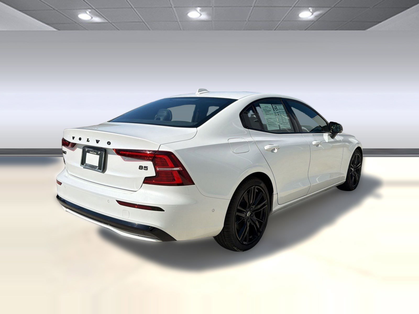 Used 2023 Volvo S60 B5 Ultimate w/ Protection Package Premier FWD image 9