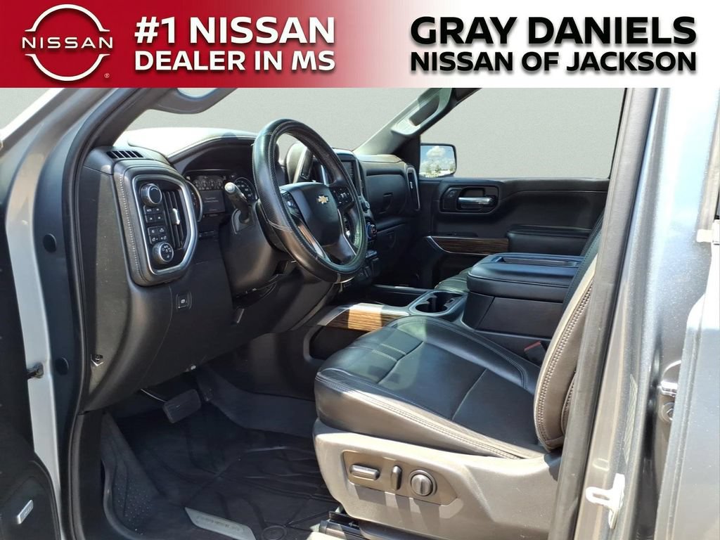 Used 2019 Chevrolet Silverado 1500 High Country w/ Technology Package AWD/4WD image 24