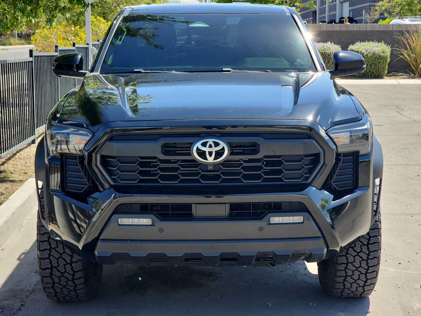 Used 2024 Toyota Tacoma TRD Off-Road w/ TRD Off Road Premium Package AWD/4WD image 3