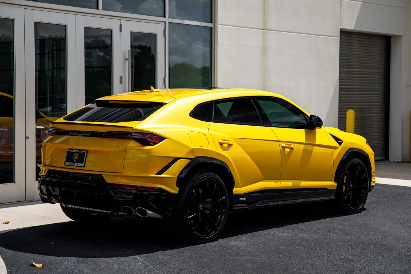 Used 2024 Lamborghini Urus S AWD/4WD image 17