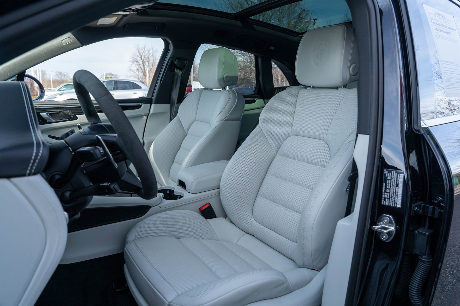 Certified 2026 Porsche Macan S image 5