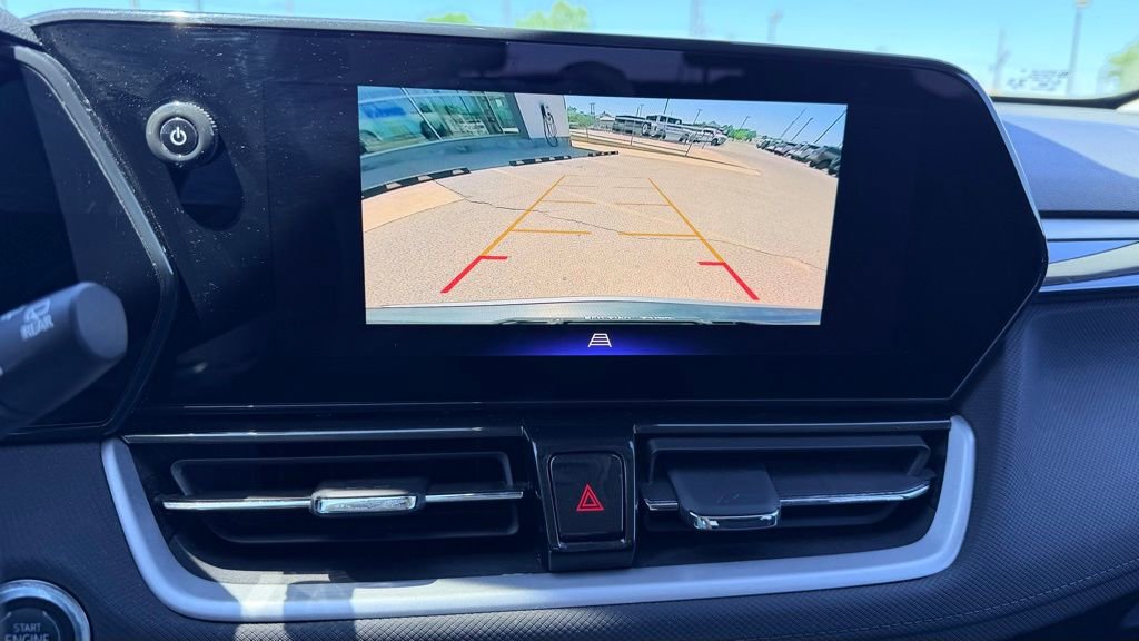 Used 2024 Chevrolet TrailBlazer LT w/ LT Cold Weather Package FWD image 24