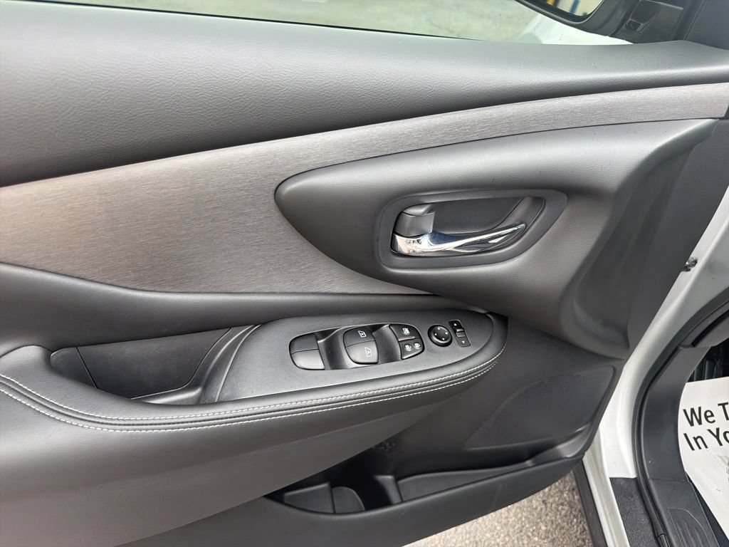 Used 2020 Nissan Murano SV AWD/4WD image 23