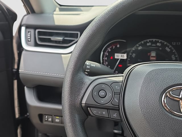 Used 2024 Toyota RAV4 XLE AWD/4WD image 20