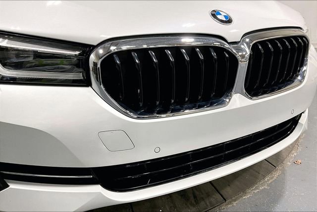 Used 2023 BMW 530i xDrive w/ Premium Package image 29