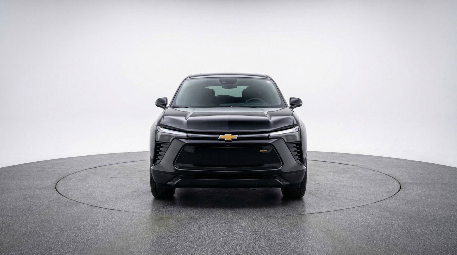 Used 2025 Chevrolet Blazer LT image 2