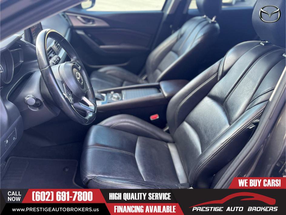 Used 2018 MAZDA MAZDA3 Touring FWD image 5