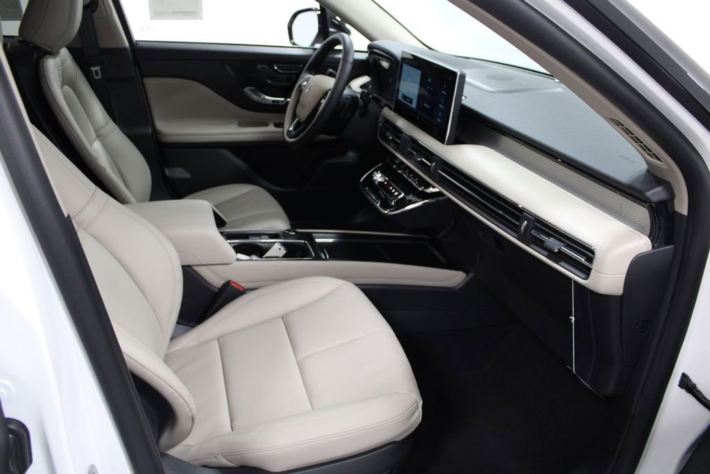 New 2026 Lincoln Corsair Premiere image 28