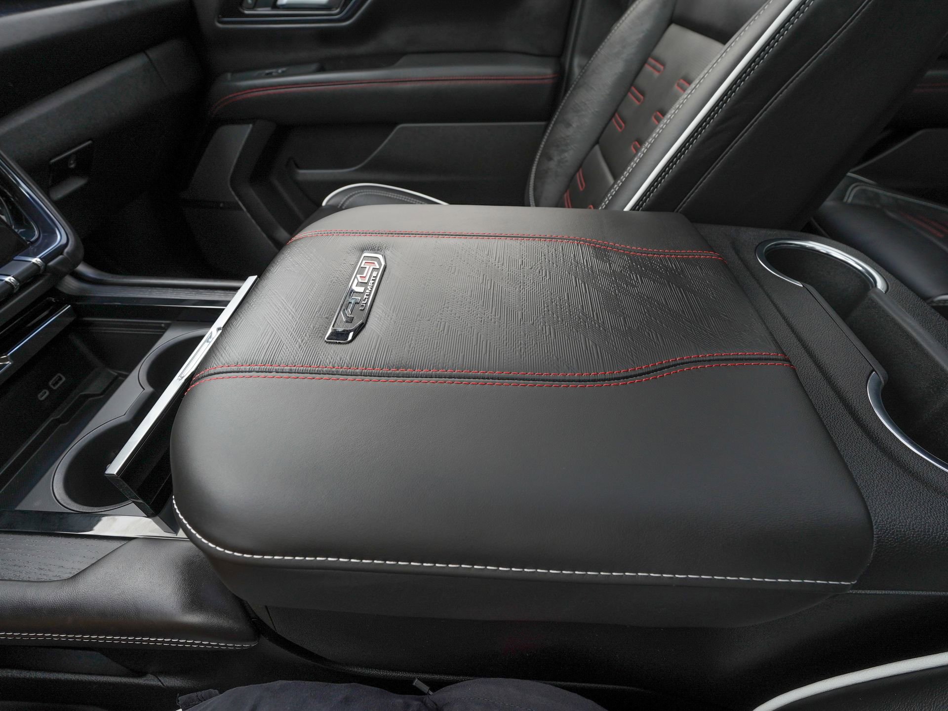 Used 2026 GMC Yukon AT4 Ultimate AWD/4WD image 32