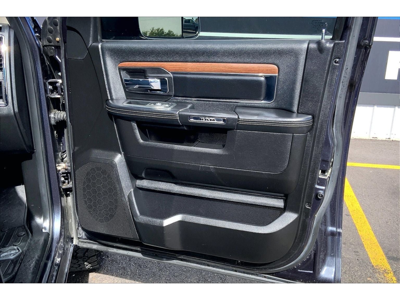 Used 2013 RAM 1500 Laramie w/ Convenience Group AWD/4WD image 25