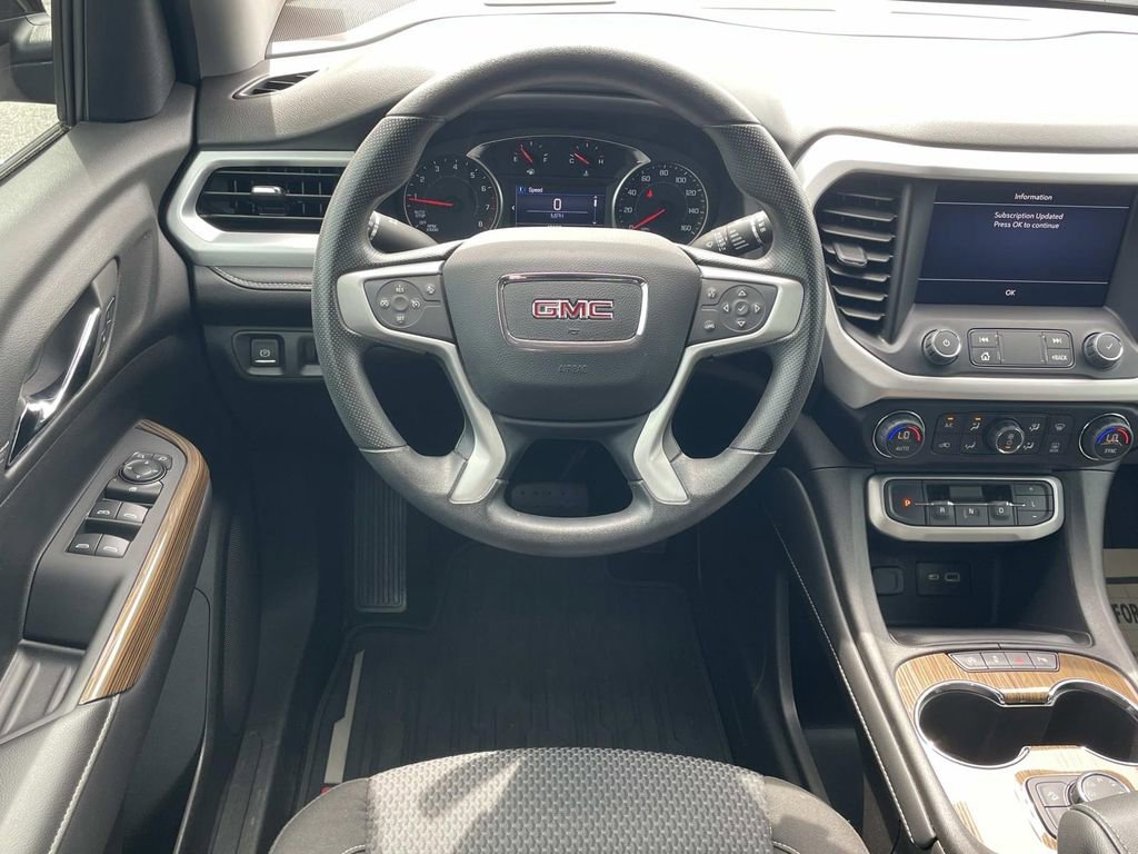Used 2023 GMC Acadia SLE FWD image 14