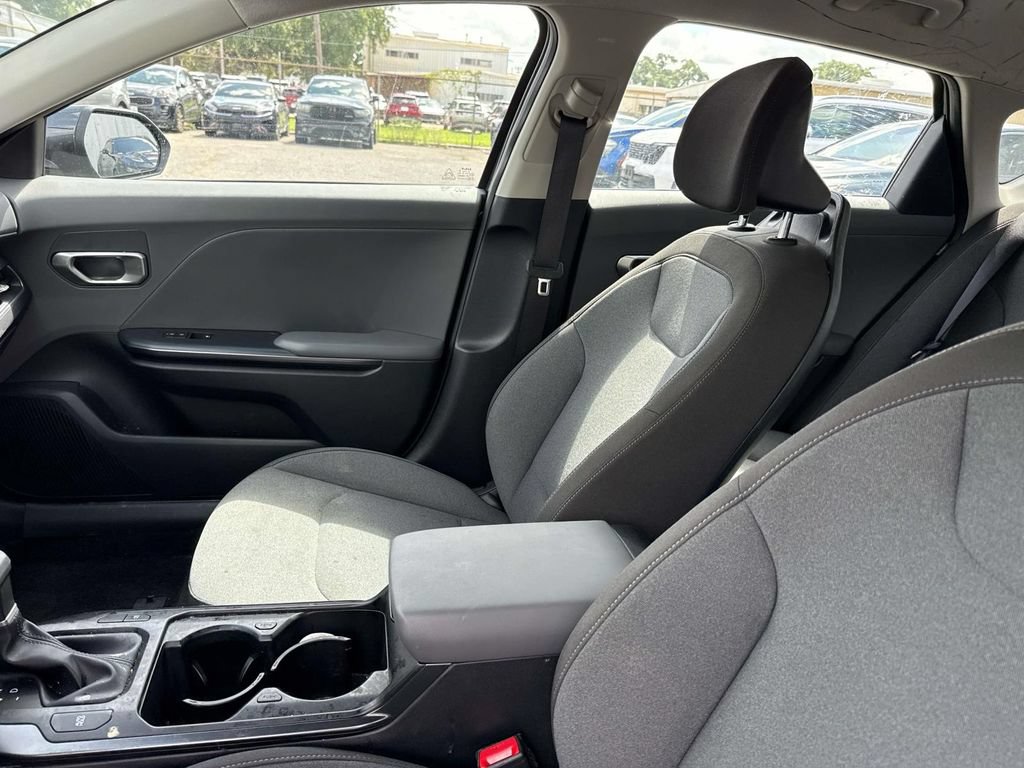 Certified 2025 Kia K4 FWD image 17
