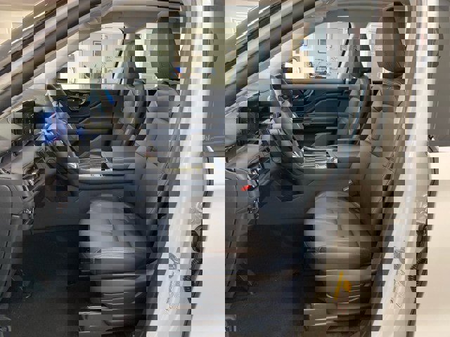 New 2025 Lincoln Aviator AWD w/ Jet Appearance Package image 15