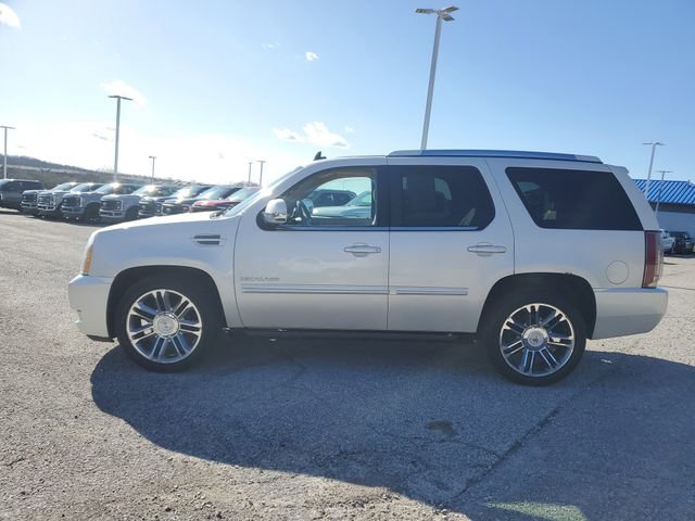 Used 2012 Cadillac Escalade Premium image 7