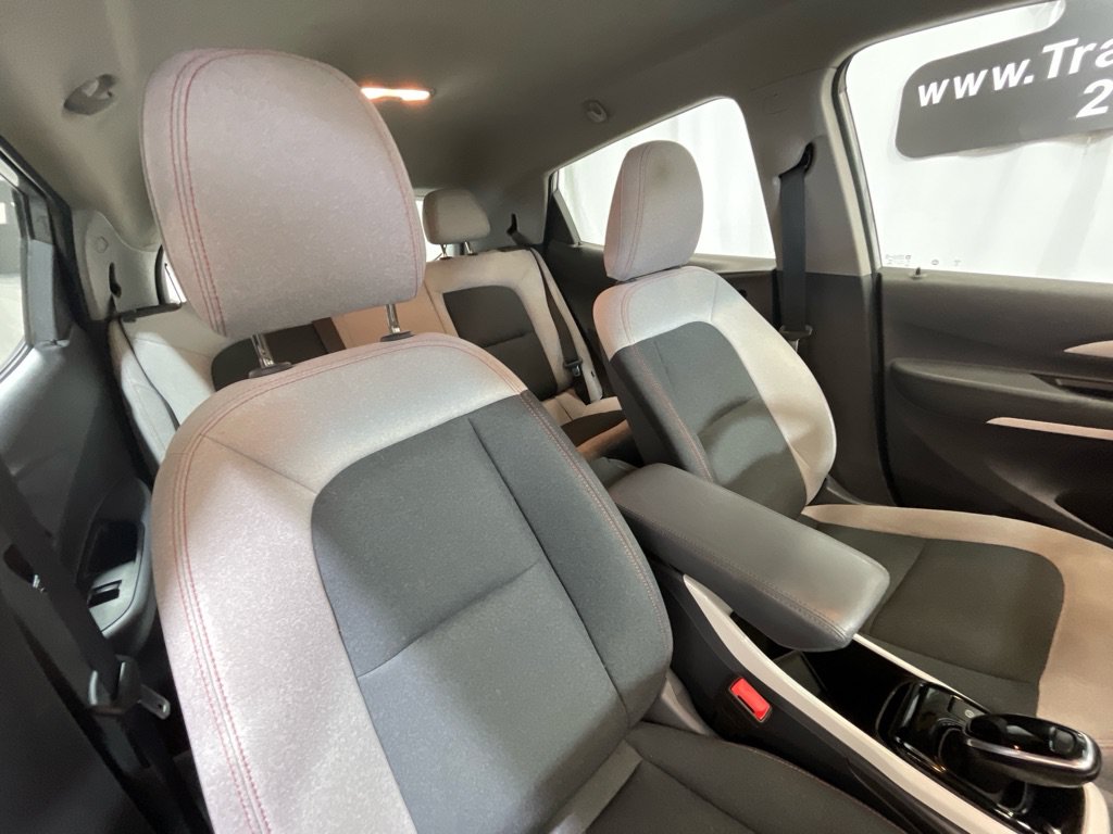 Used 2020 Chevrolet Bolt LT FWD image 34