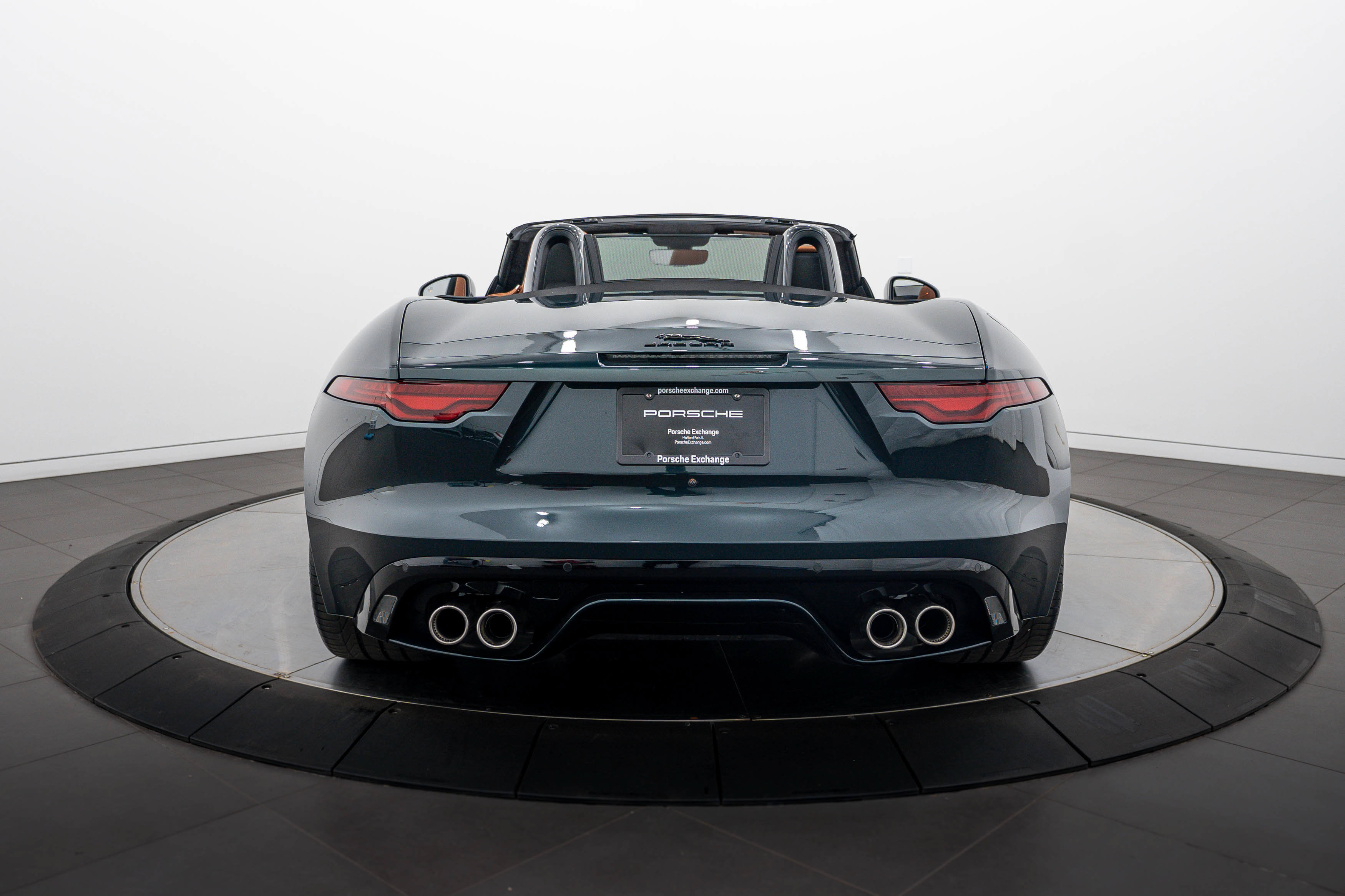 Used 2024 Jaguar F-TYPE Convertible AWD image 6
