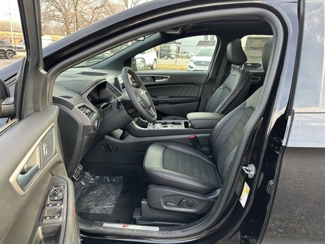 New 2024 Ford Edge ST-Line image 14