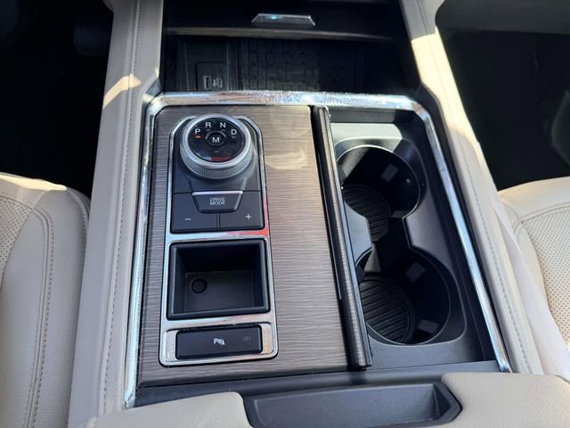 Used 2024 Ford Expedition Limited image 23