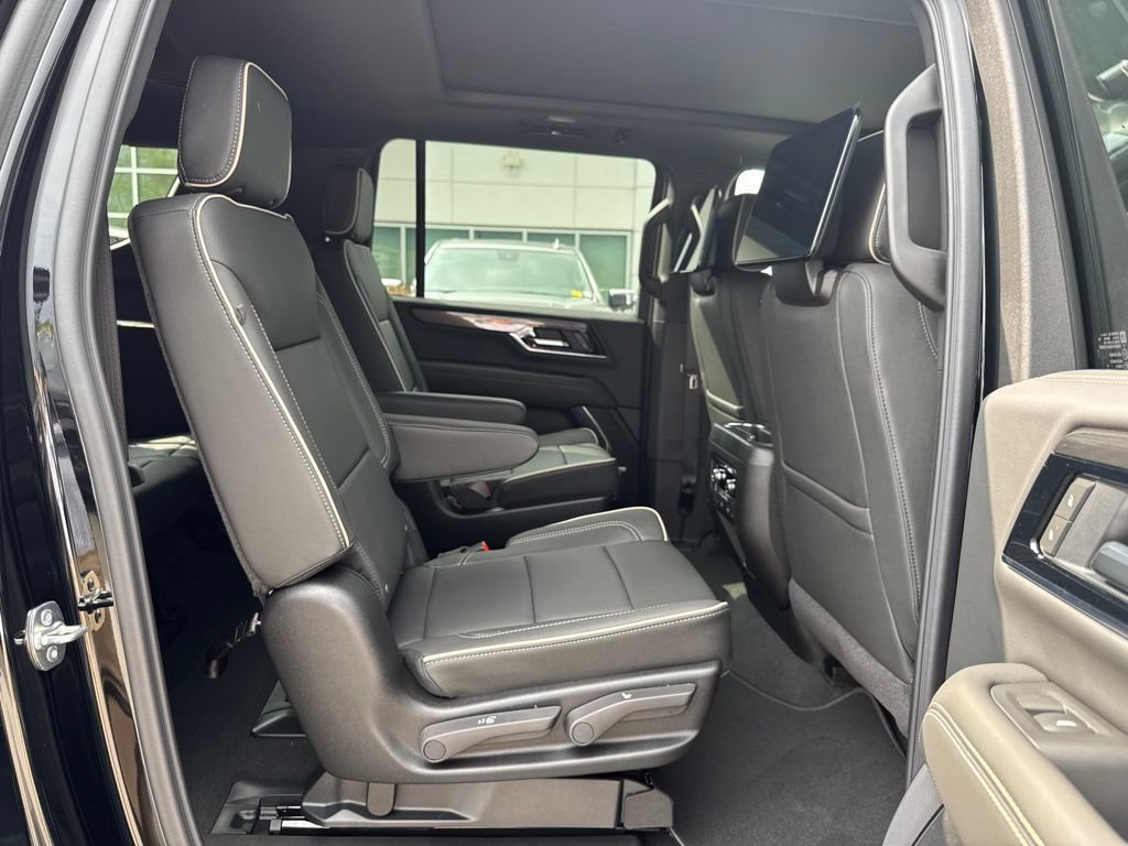 New 2026 GMC Yukon XL Elevation w/ Elevation Premium Package AWD/4WD image 28