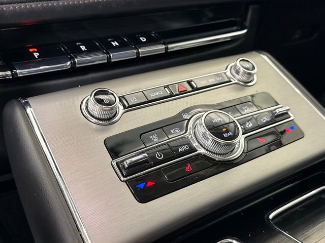 Used 2023 Lincoln Aviator 2WD w/ Premium Package image 18