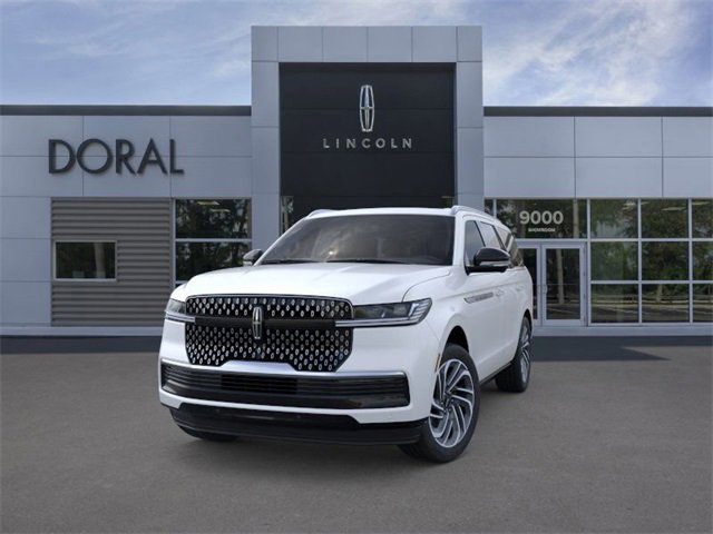 New 2025 Lincoln Navigator Reserve image 2